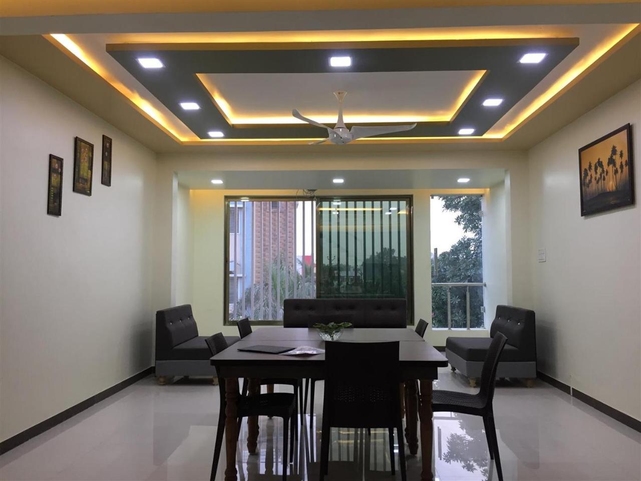 Hotel Shri Sharanam Maheshwar ภายนอก รูปภาพ