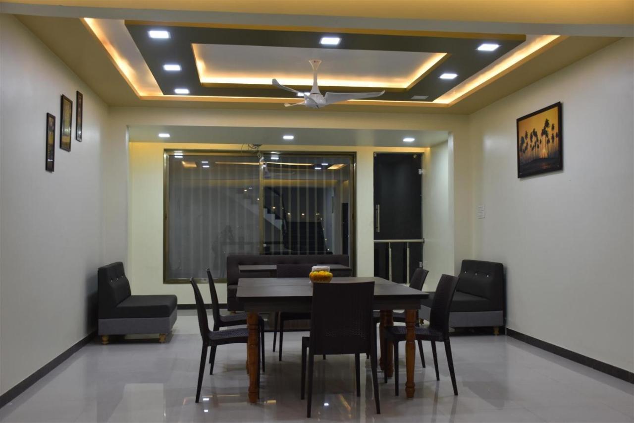 Hotel Shri Sharanam Maheshwar ภายนอก รูปภาพ