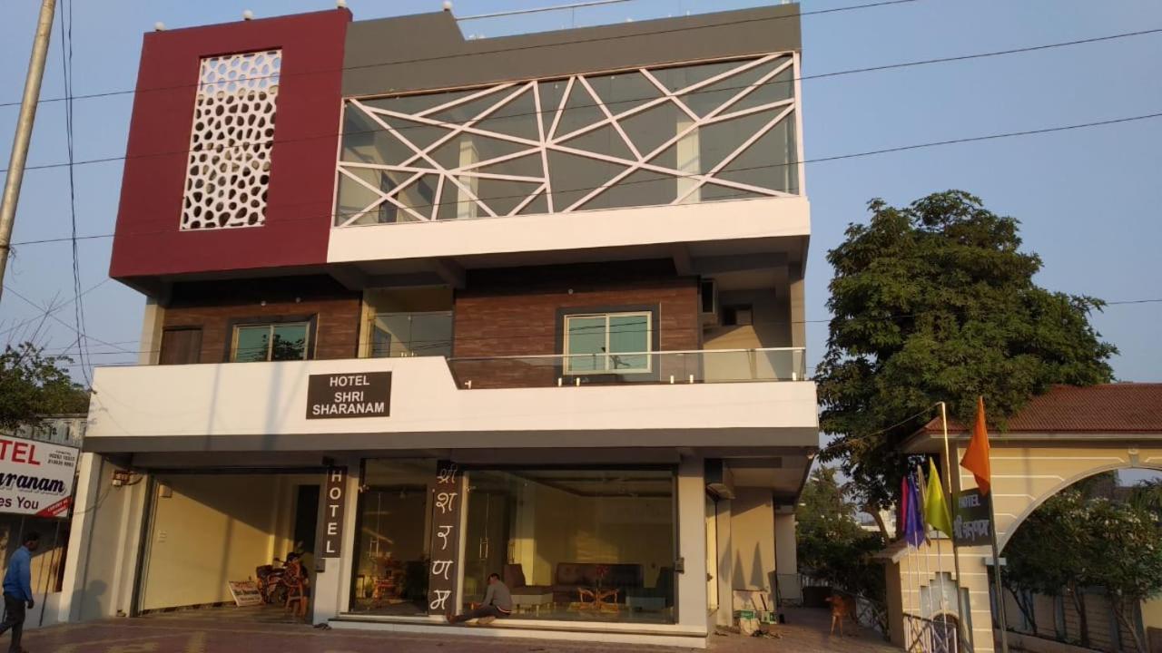 Hotel Shri Sharanam Maheshwar ภายนอก รูปภาพ